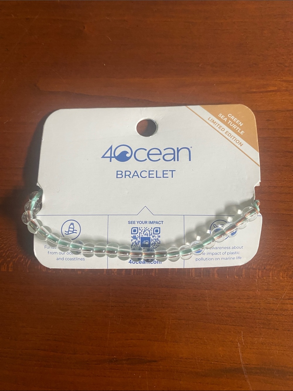 4Ocean Bracelet vhelps clean the Ocean. NWT